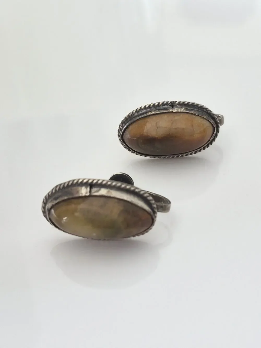 Vintage Sterling Silver Tiger Eye Oval Screw On Earrings